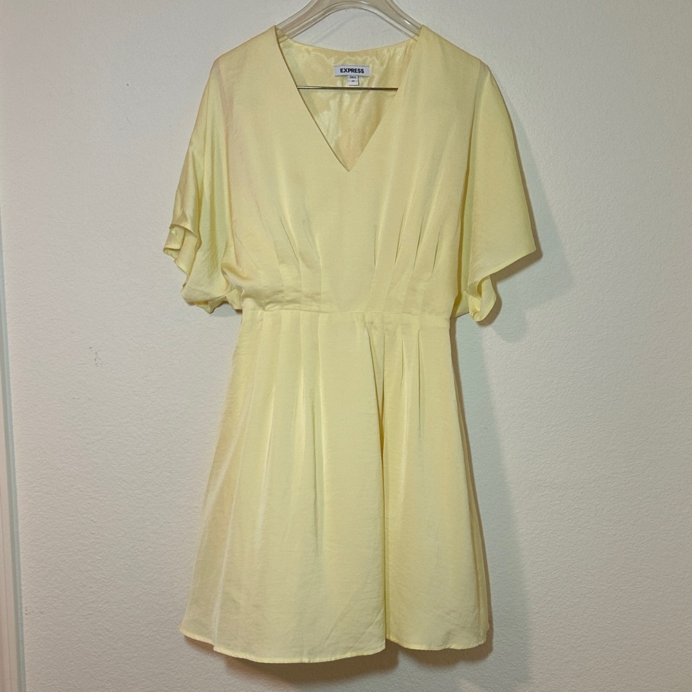 Express Light Yellow V-Neck Flutter‎ Sleeve Dress – XS, Fit & Flare Short Dress
